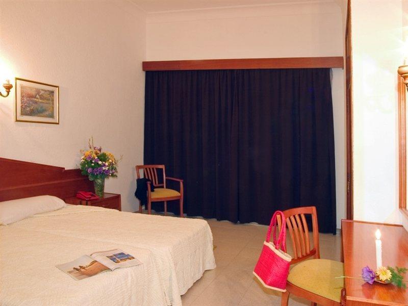 Villa Real Club Apartments Camp De Mar Extérieur photo